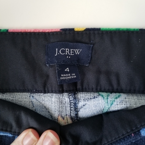 J Crew Floral Basketweave Short with Side Zip Size 4 - Picture 2 of 13